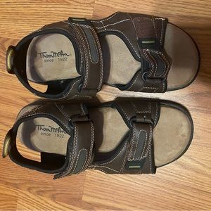 ThomMcAnn Mens slide sandal brown size 8 M